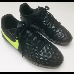 ⚽️ NIKE - OUTDOOR - BLACK &amp; VOLT YELLOW - TIEMPO LEGEND 8 - SOCCER CLEATS ⚽️