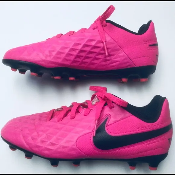 ⚽️ NIKE TIEMPO SOCCER CLEATS ⚽️