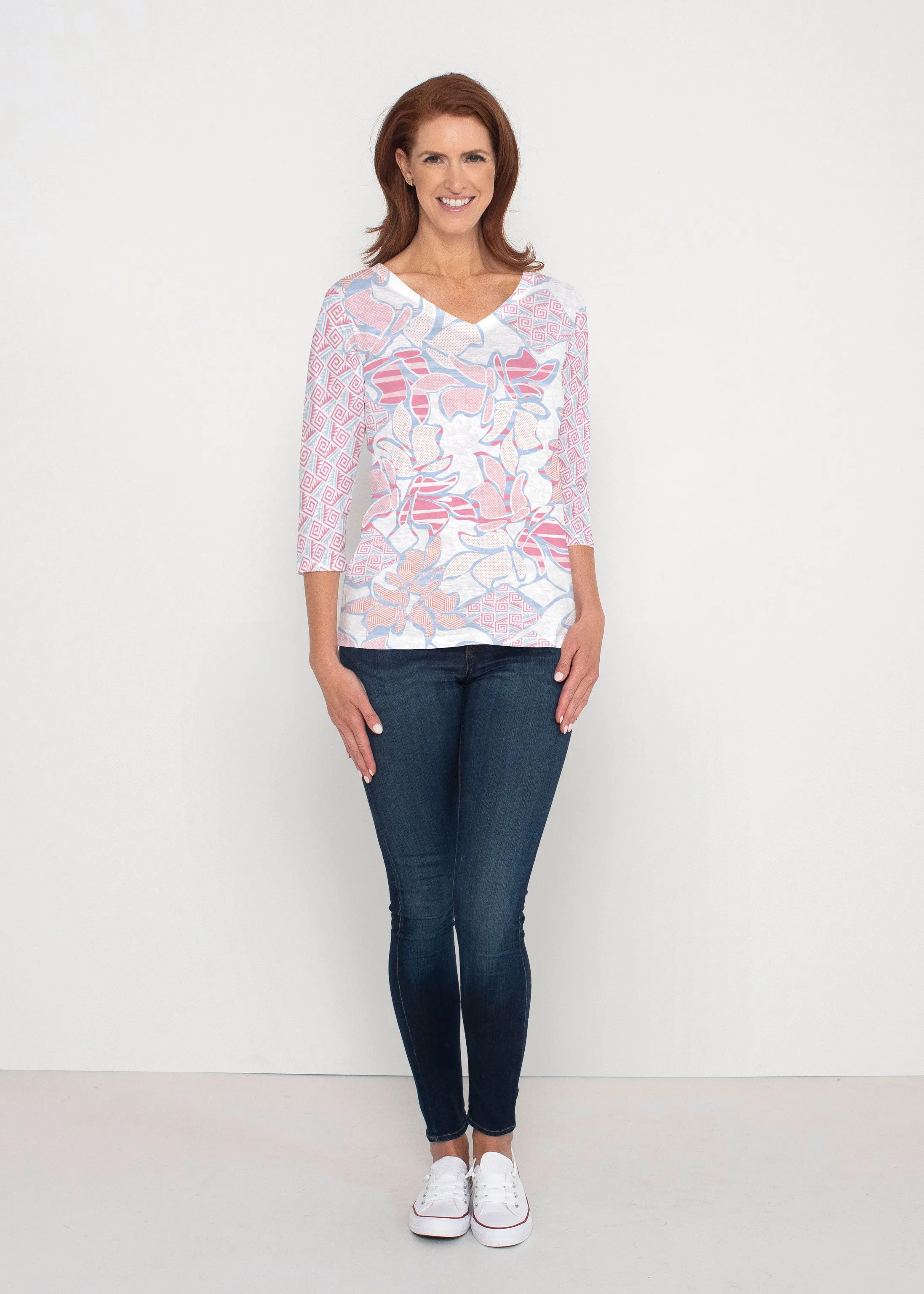 Aztek Sail Peri (8116) ~ Signature 3/4 Sleeve V-Neck Top