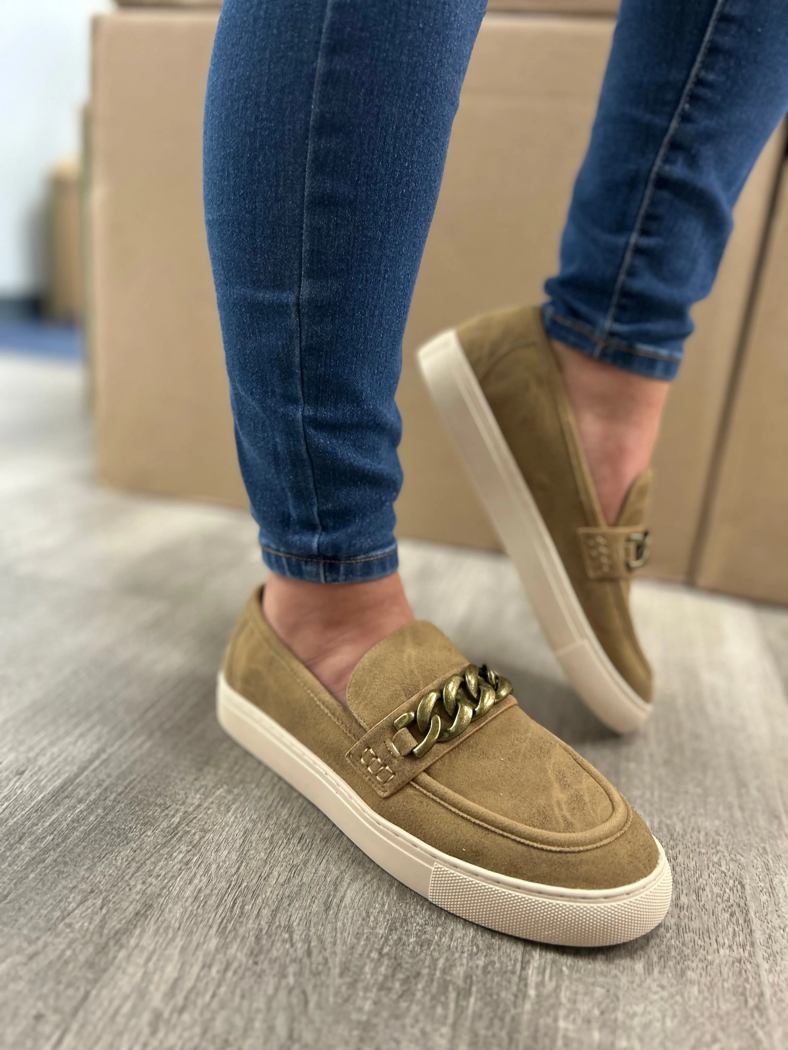 Chain Reaction loafer from Corky’s