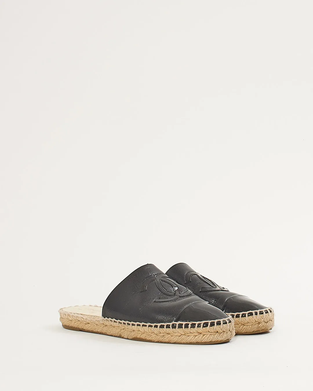 Chanel Black Leather CC Interlocking Patent Espadrille Slides - 37