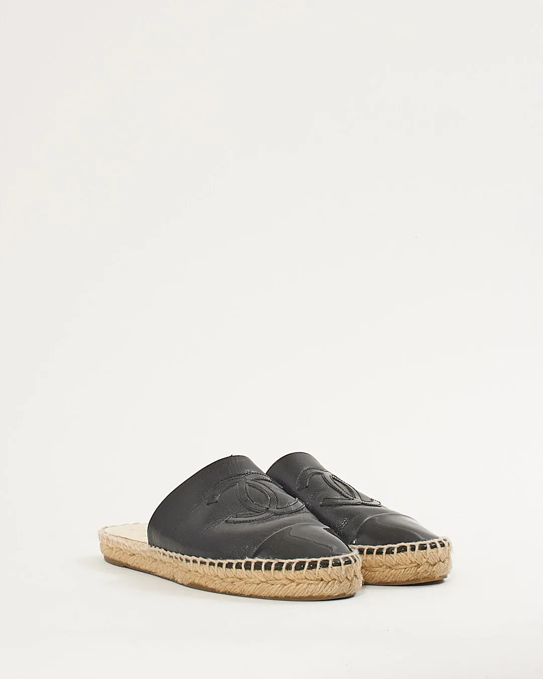 Chanel Black Leather CC Interlocking Patent Espadrille Slides - 37