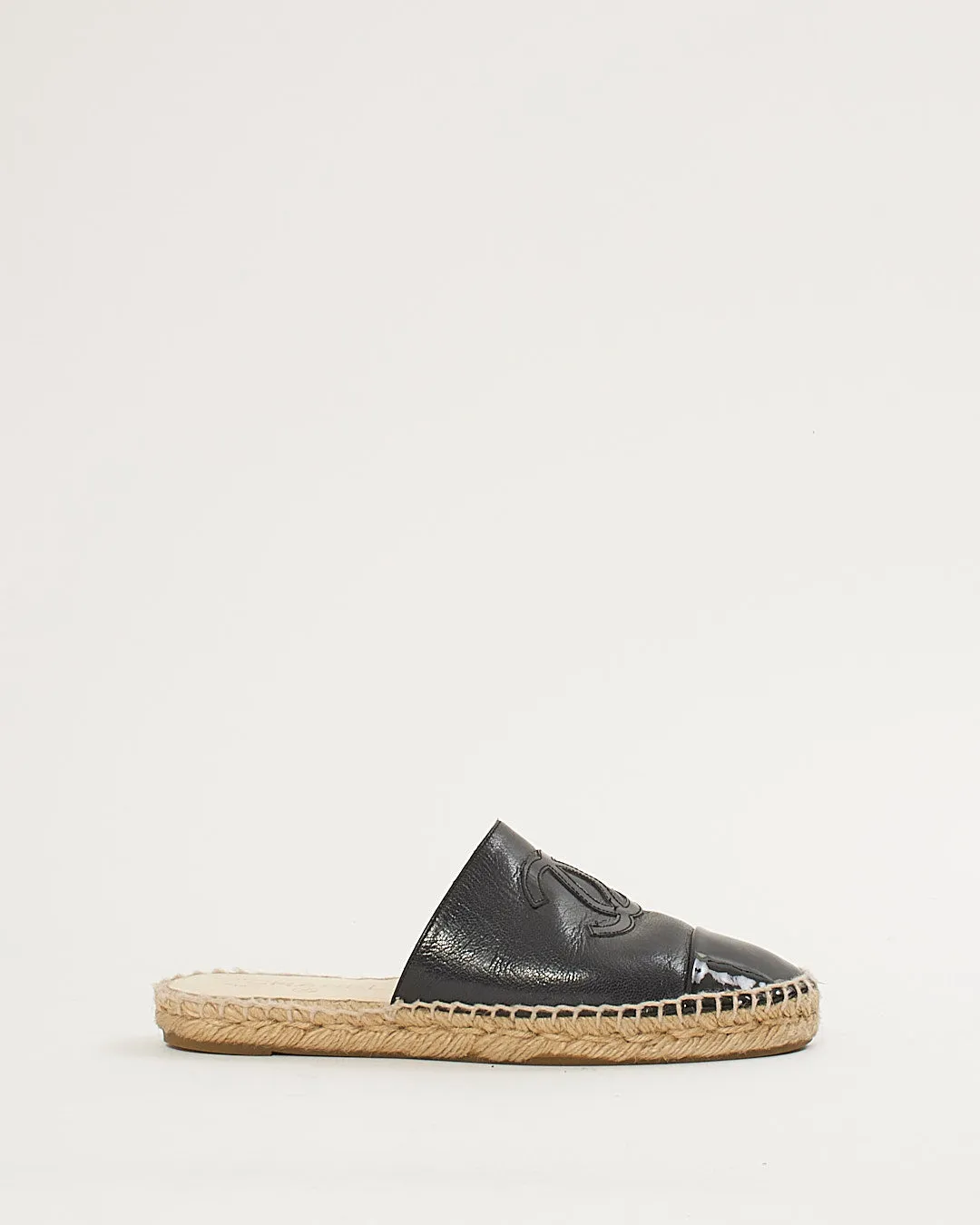 Chanel Black Leather CC Interlocking Patent Espadrille Slides - 37