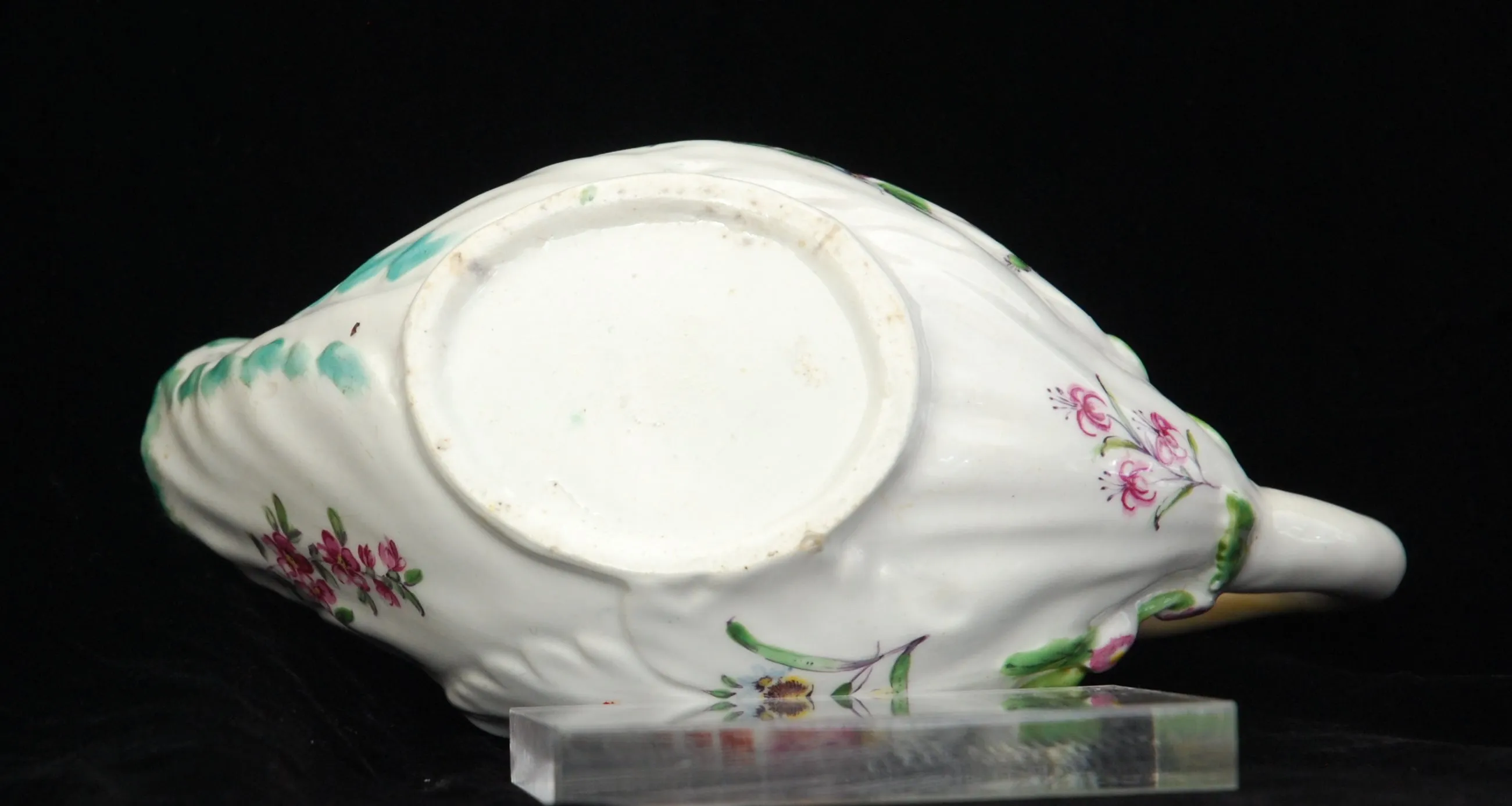Derby leaf-moulded sauceboat