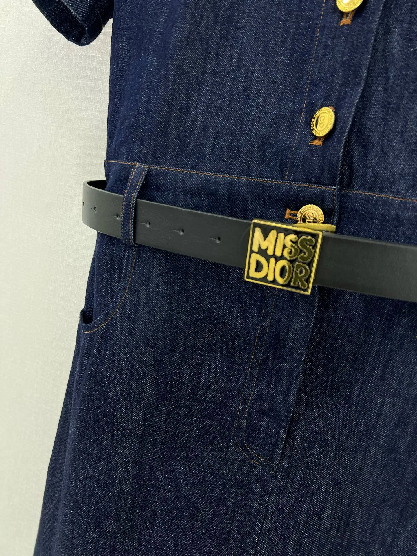 DO 25 new denim dress