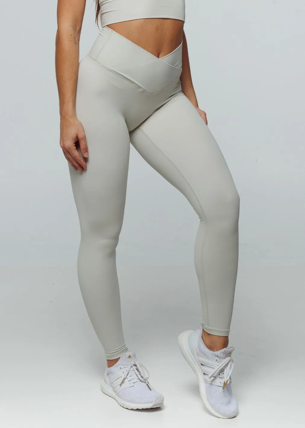 Elevate Cross Leggings - Stone