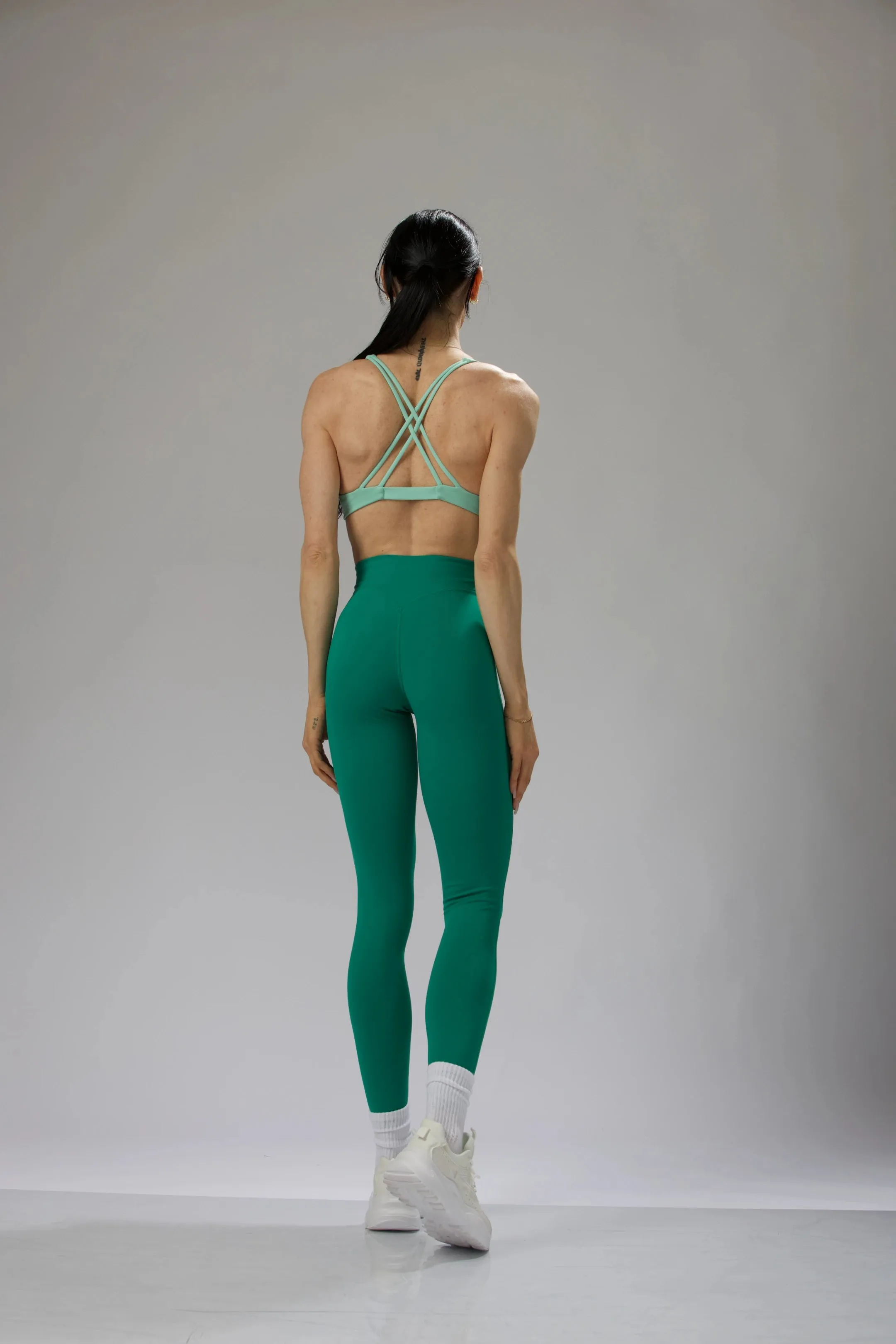 Kennedy Criss-Cross Plunge Sports Bra
