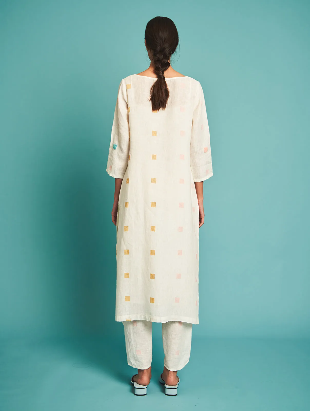 Manan   I   Maya Jamdani Hand-Embroidered Kurta  Jamdani Collections
