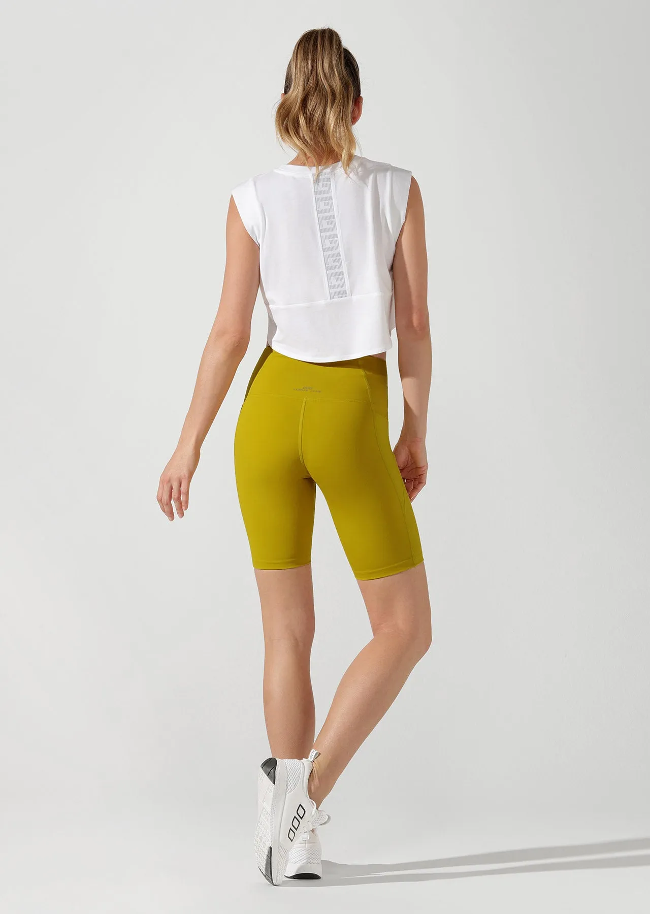 Move Easy Cropped Tank