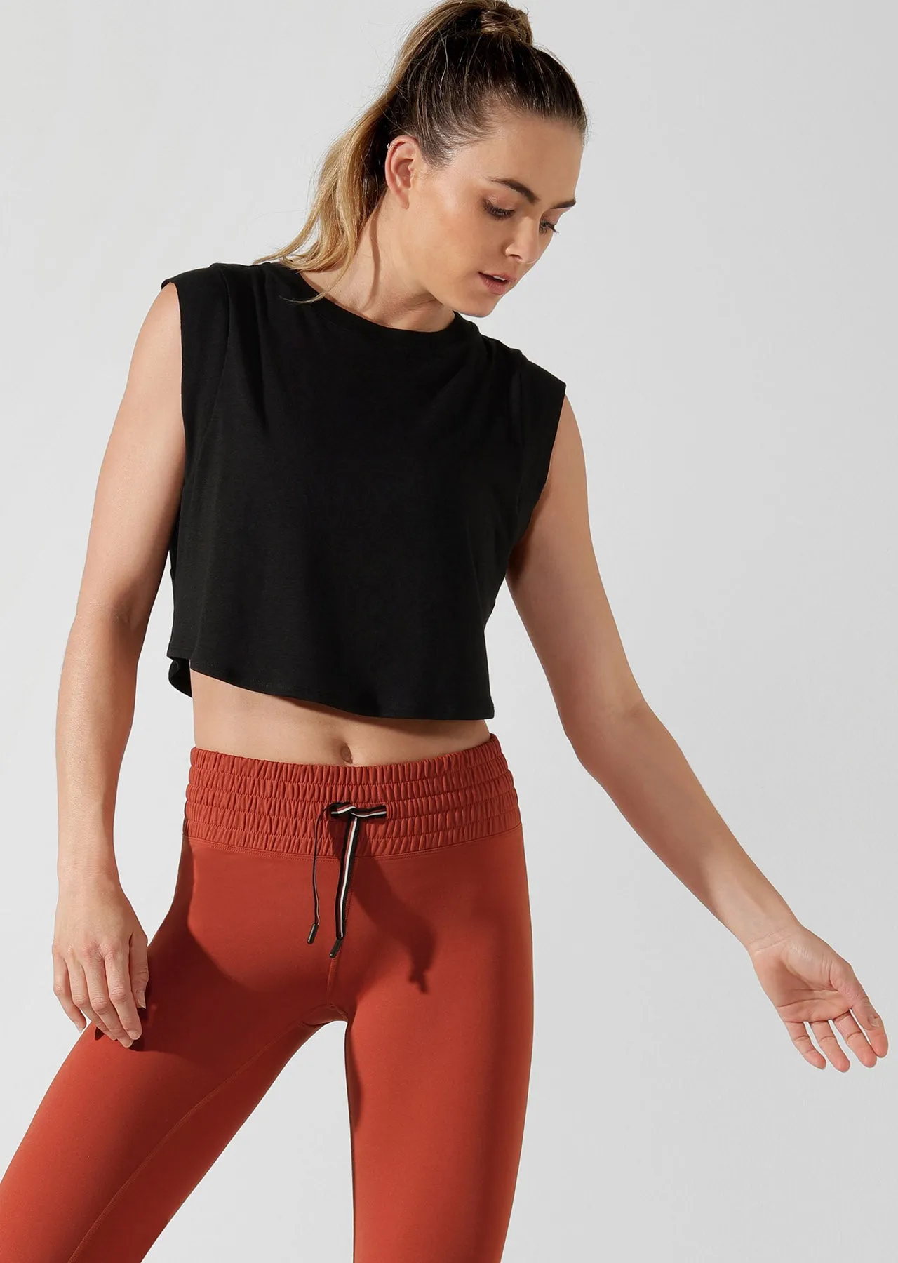 Move Easy Cropped Tank
