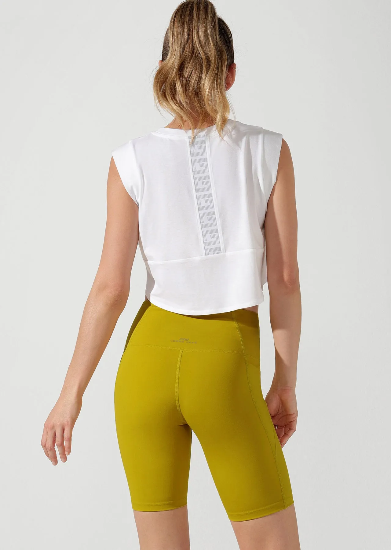 Move Easy Cropped Tank