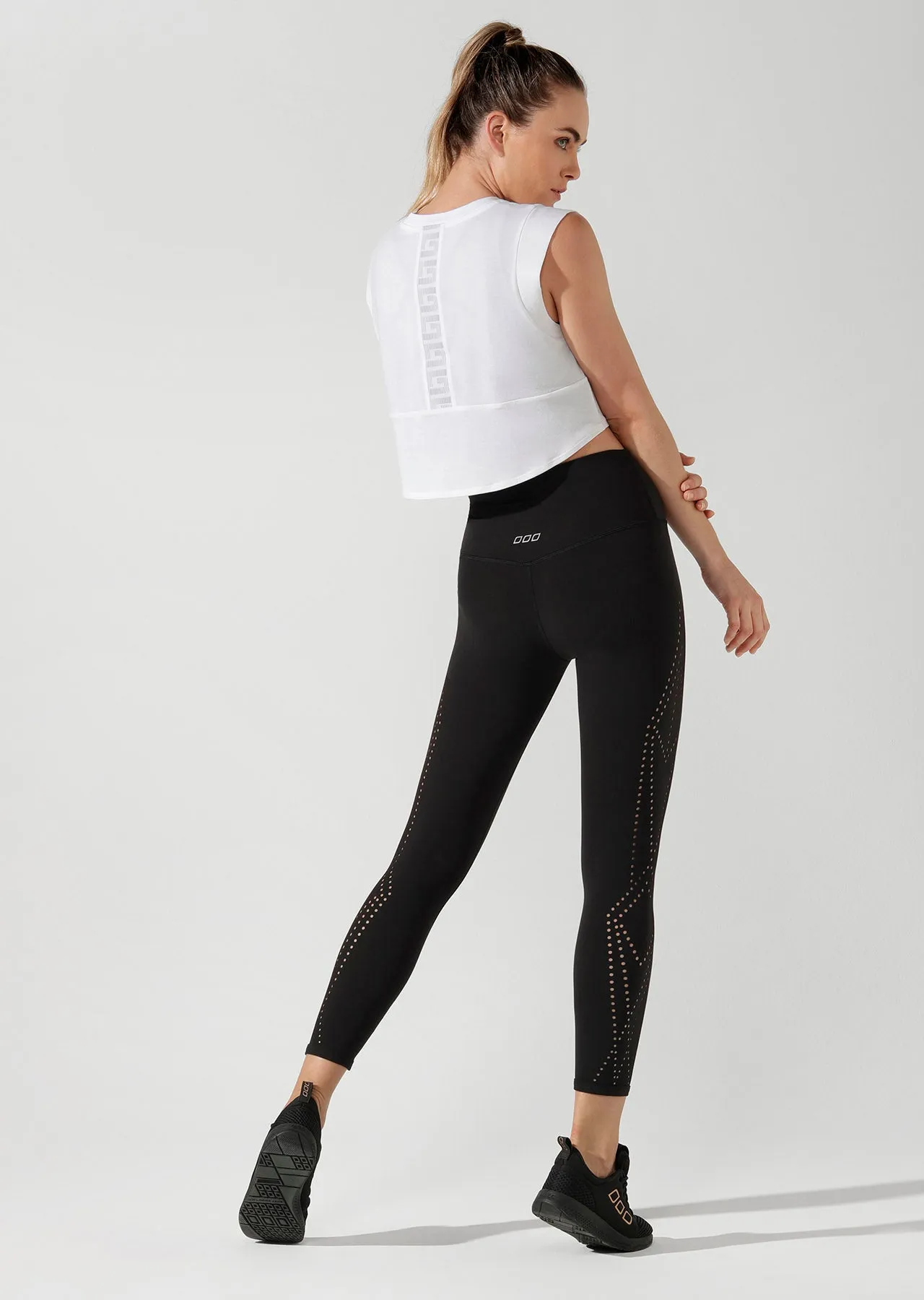 Move Easy Cropped Tank