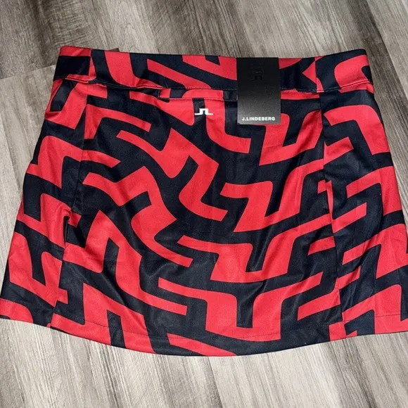 NEW J. Lindeberg large skirt skort athletic women’s red blue $115 tennis golf