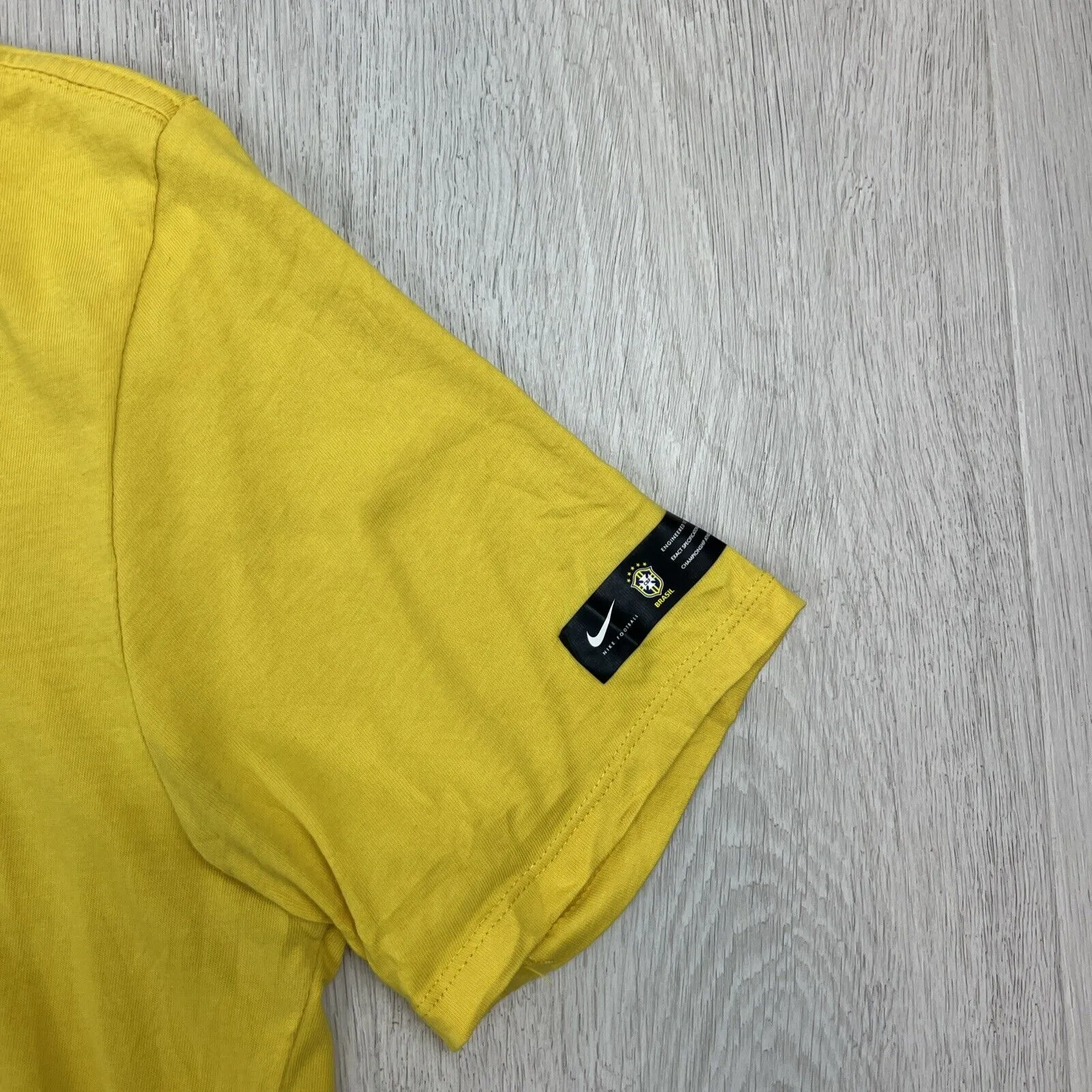 Nike Brazil Football Soccer Yellow Athletic CutT-shirt Size Medium