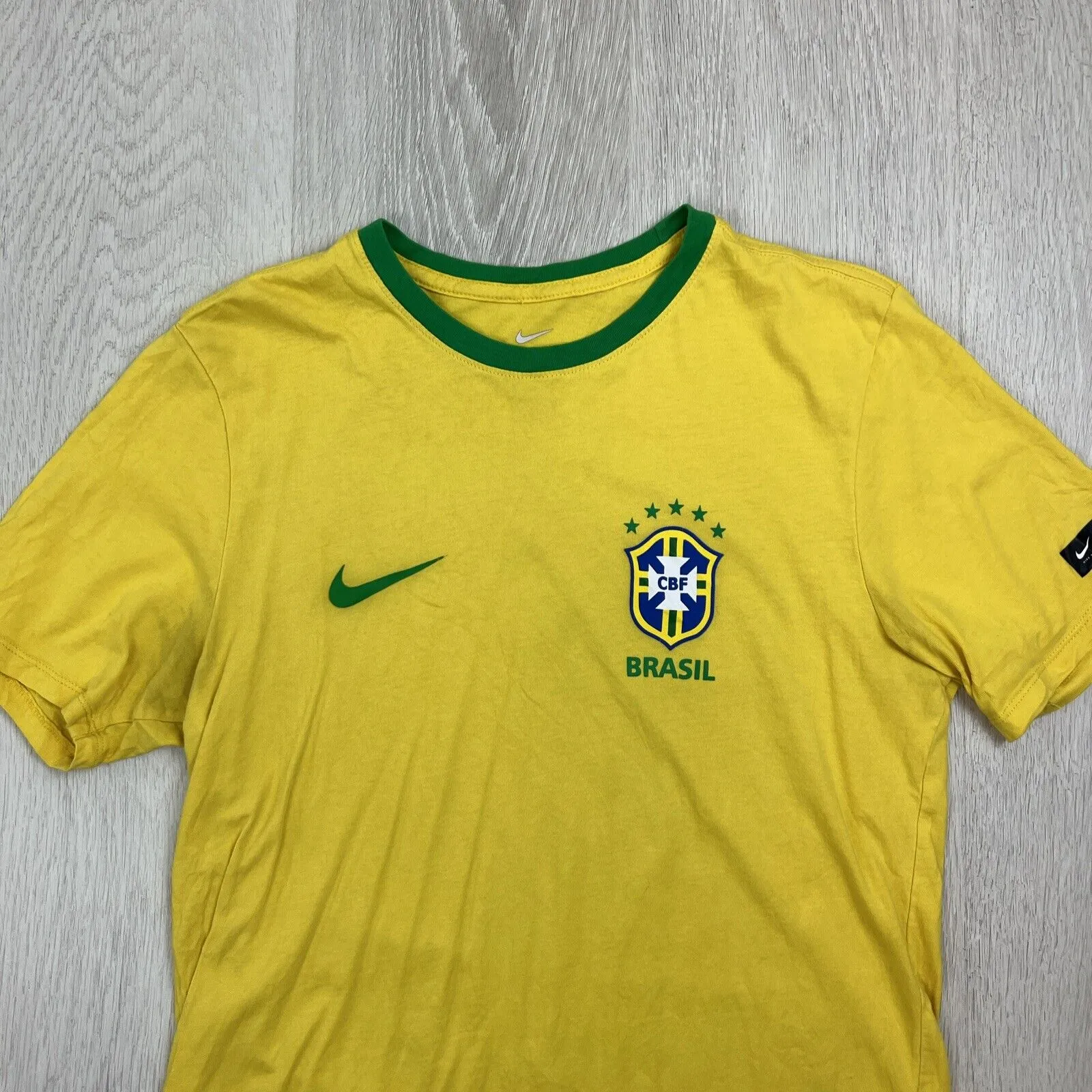 Nike Brazil Football Soccer Yellow Athletic CutT-shirt Size Medium
