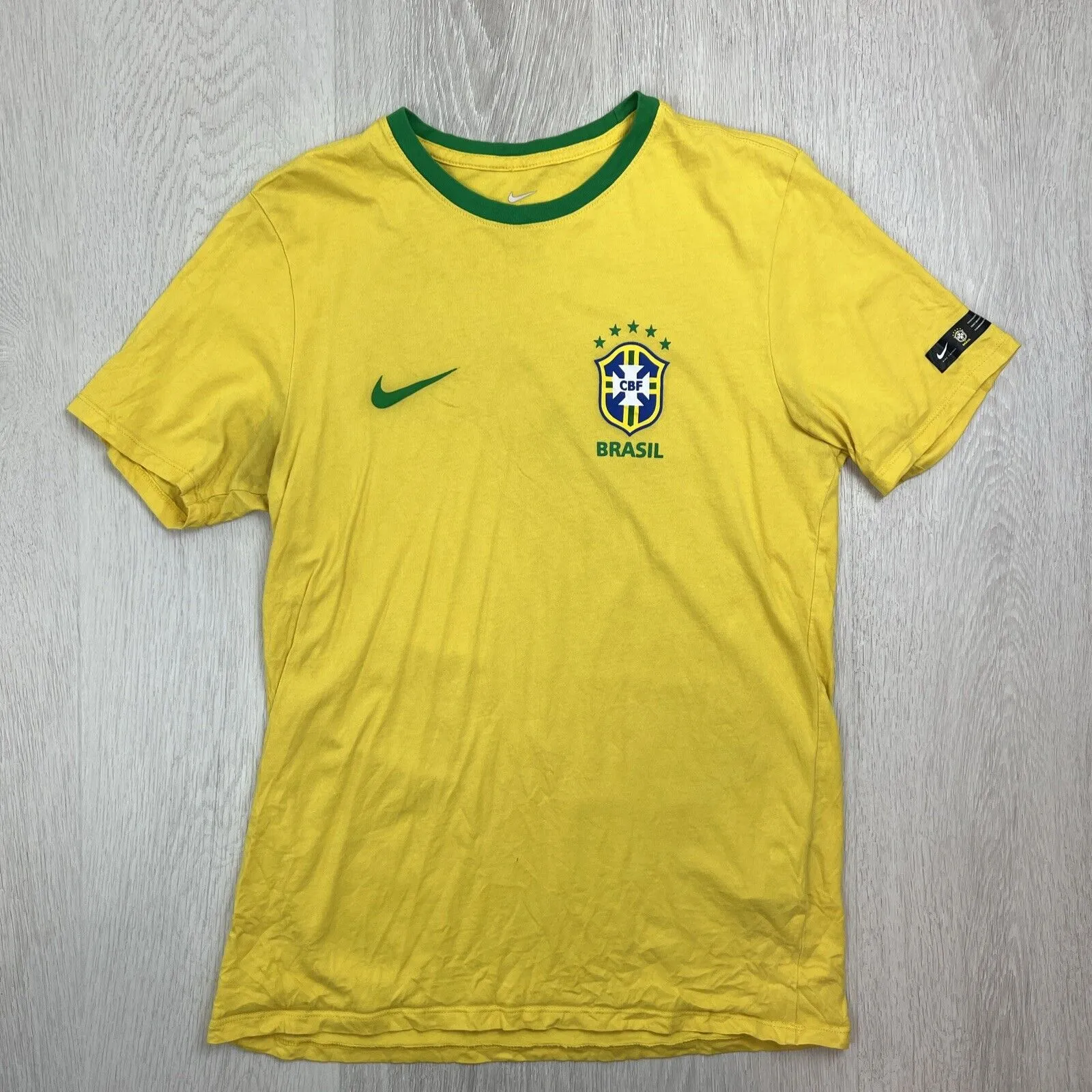 Nike Brazil Football Soccer Yellow Athletic CutT-shirt Size Medium