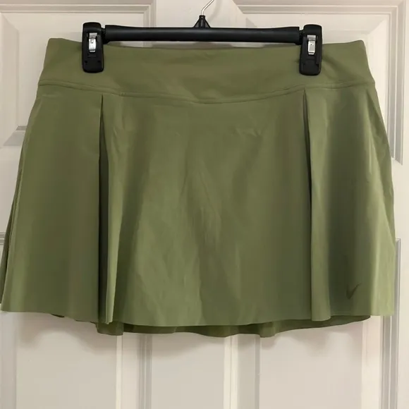 Nike Tennis/Golf/Pickleball Athletic Skort, XL, NWT!