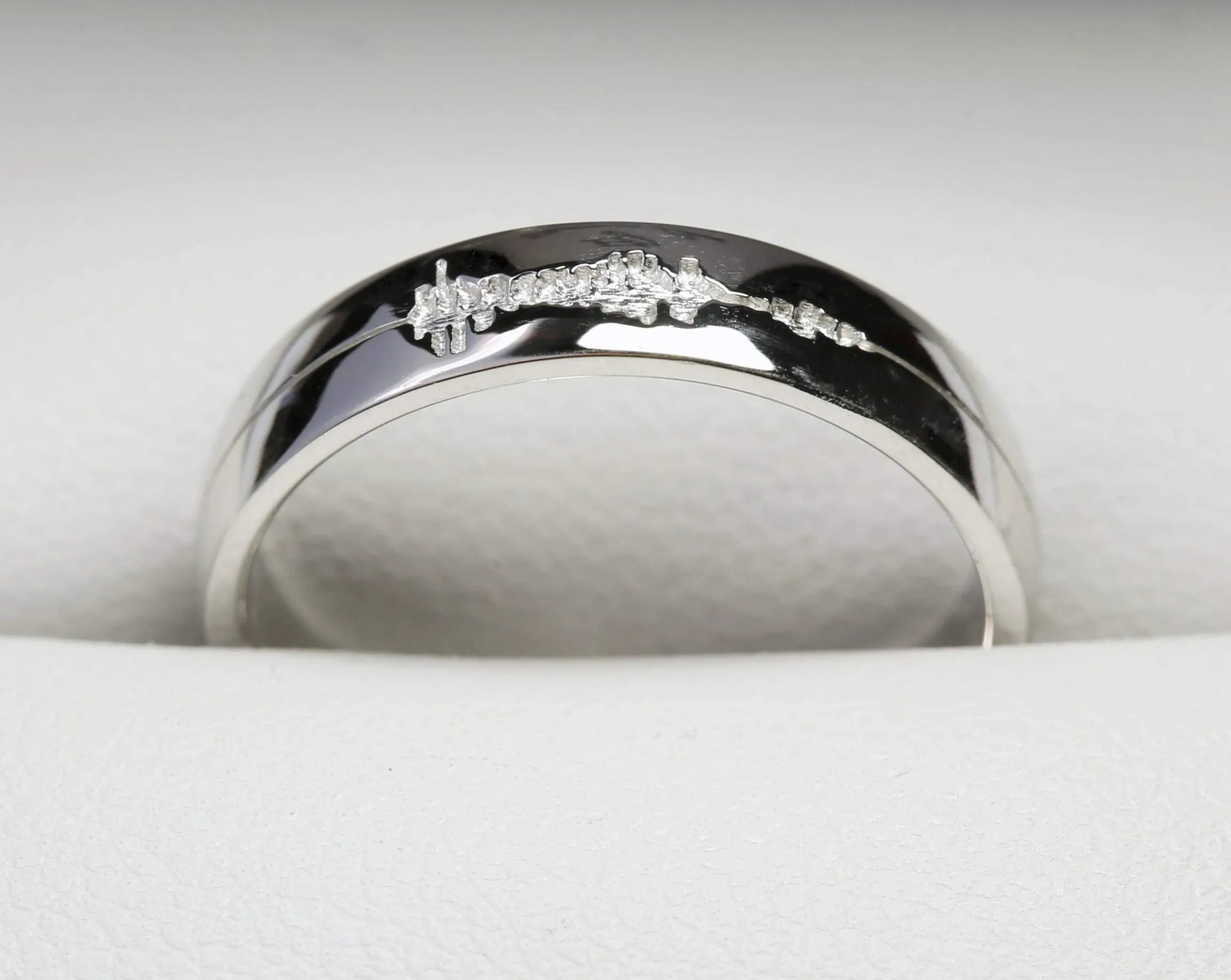 Personalized Sound Wave Wedding Band 4mm