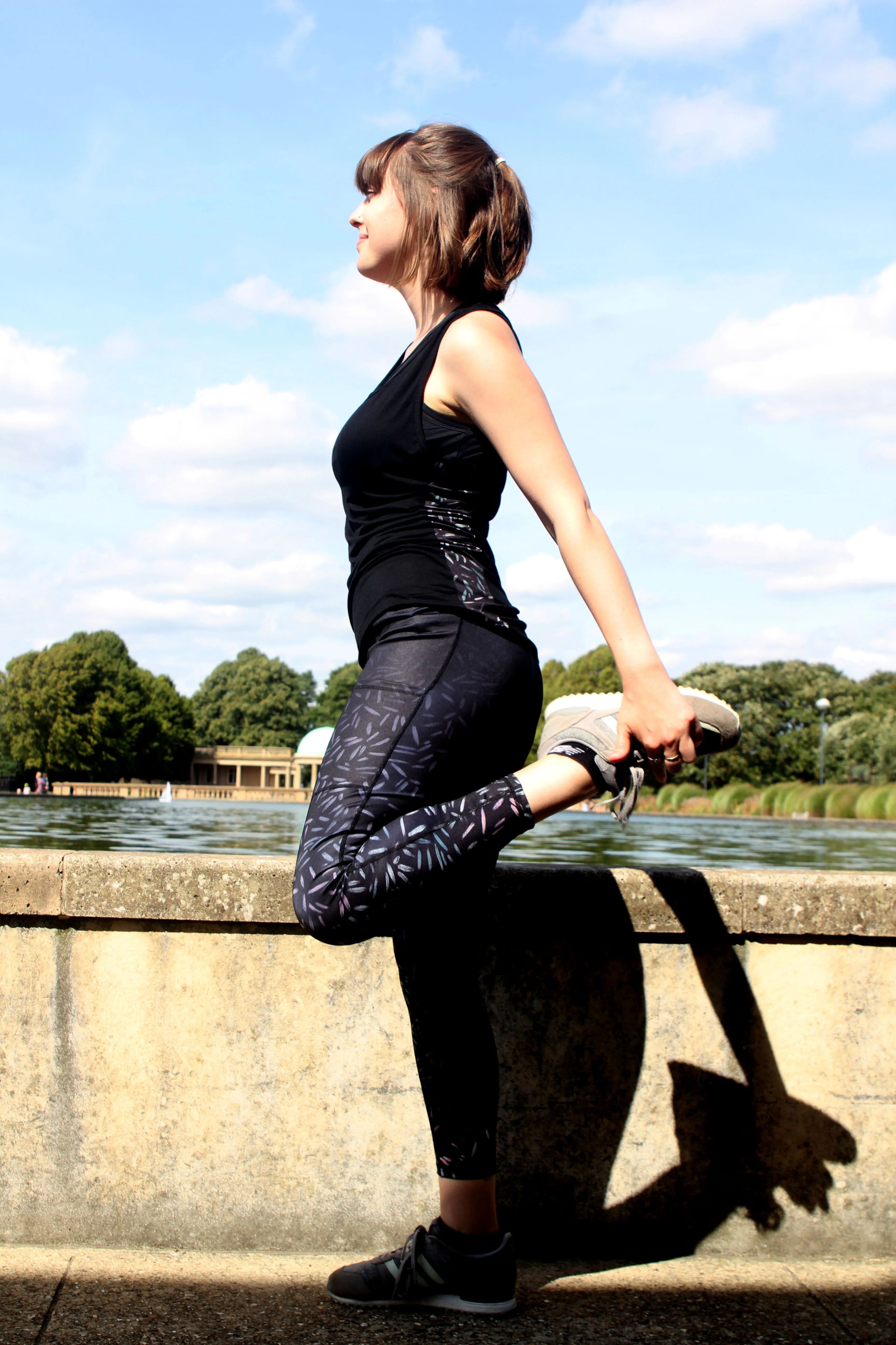 Scattered Line Gym Leggings