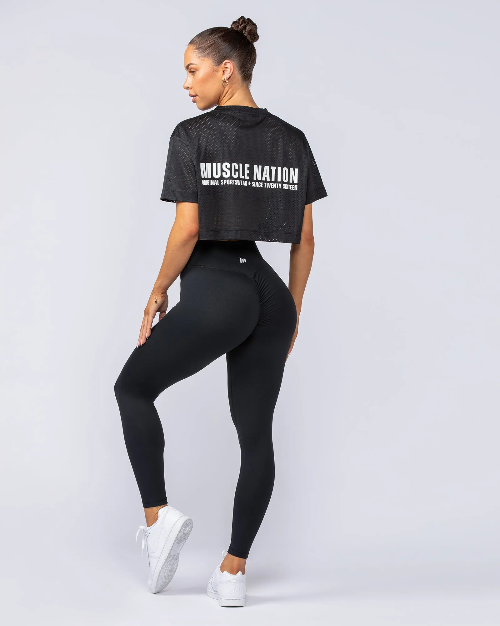Swift Cropped Training Tee - Black