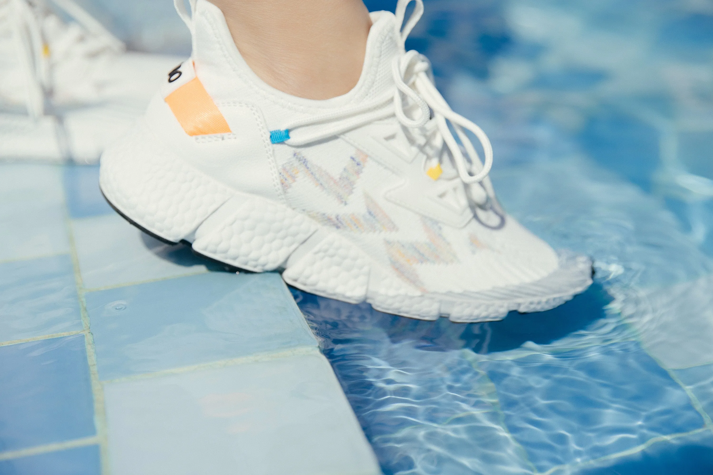 Waterproof Massage Sneaker Shark White | LightCityMall