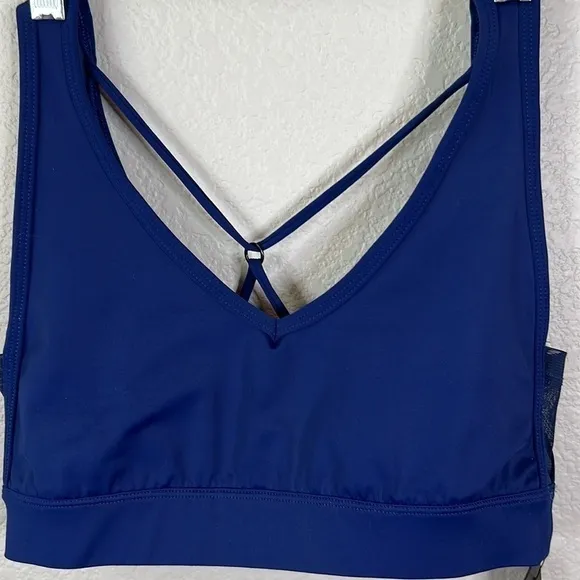 Wear It To Heart Criss Cross Back Athletic Bra Top Size S