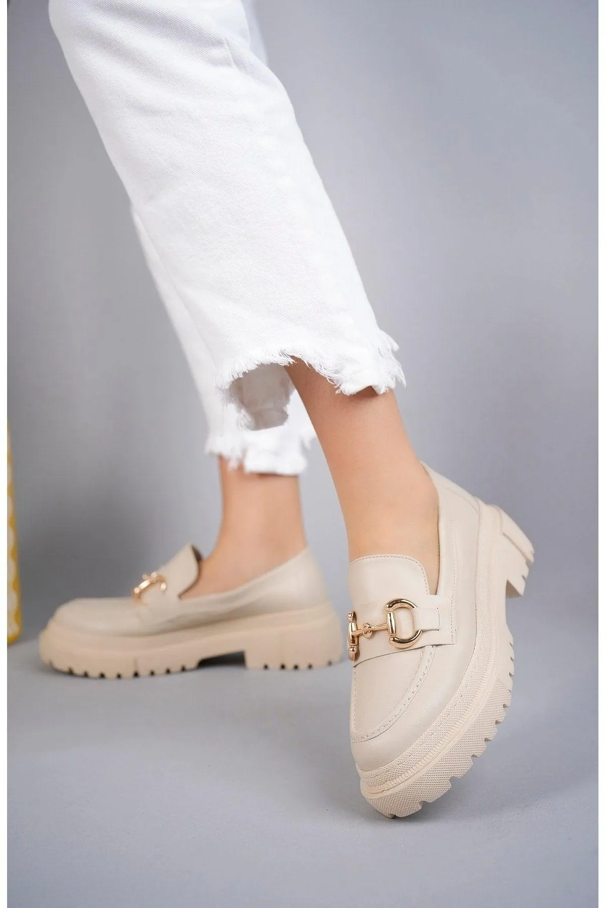 Women's Thick Sole Loafer Loafers Gc Beige Gold Buckle