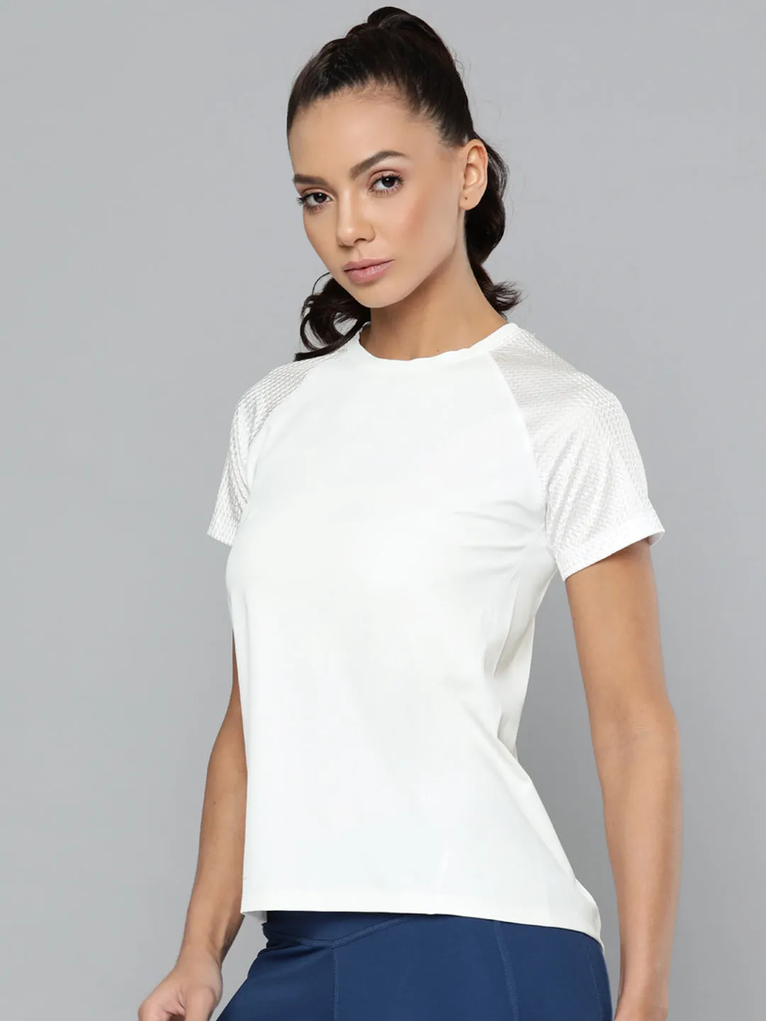 Women's White Training or Gym Solid T-shirt